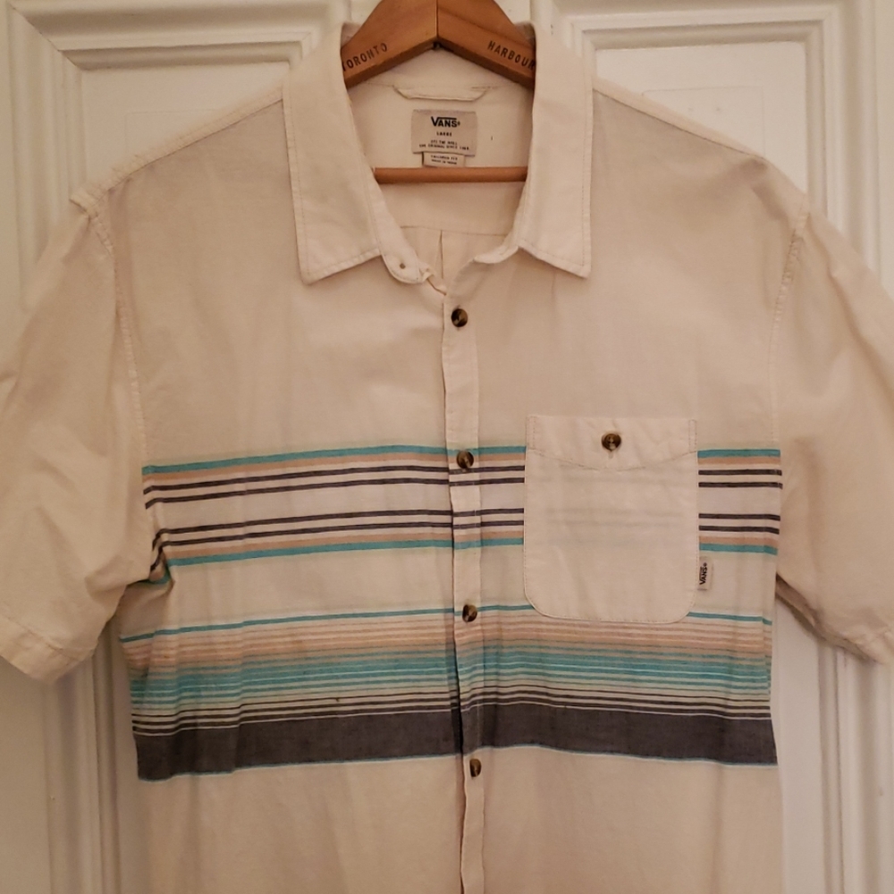 Van's Short Sleeve Button Up L Tailored Fit